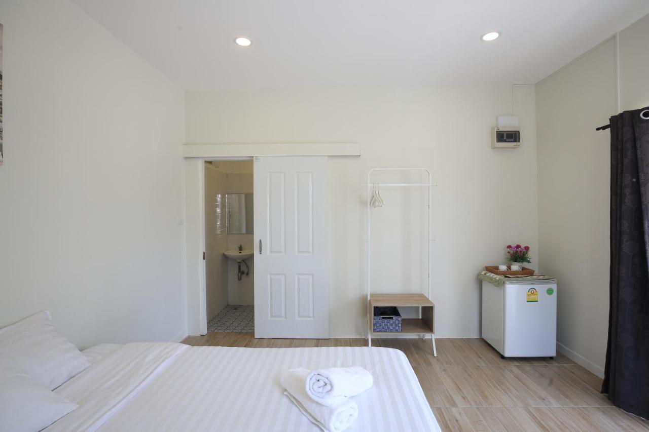 Ferienwohnung Day Off House Chiang Mai Near Walking Street Exterior foto